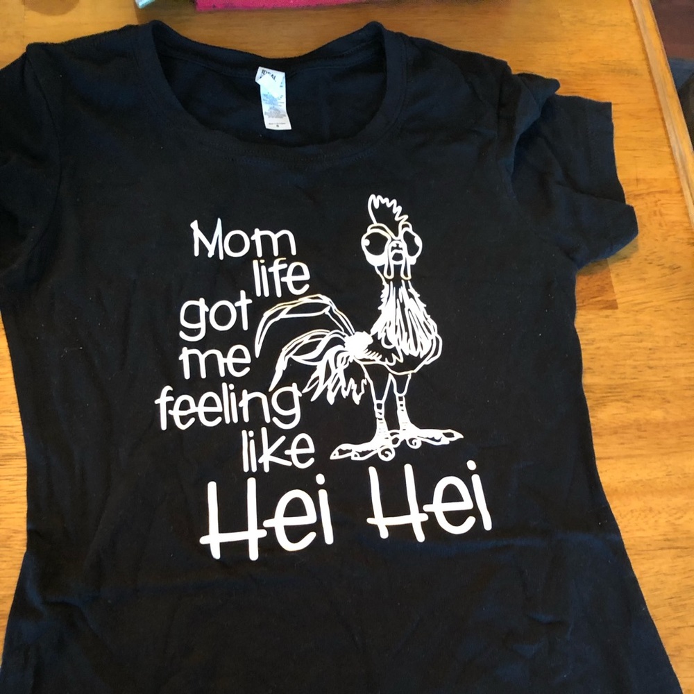 Mom Life- Hei Hei shirt women’s